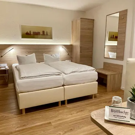 Bronnbacher Hof Hotel *