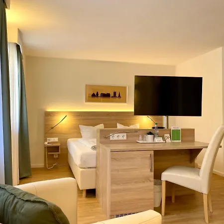 Bronnbacher Hof Hotel *