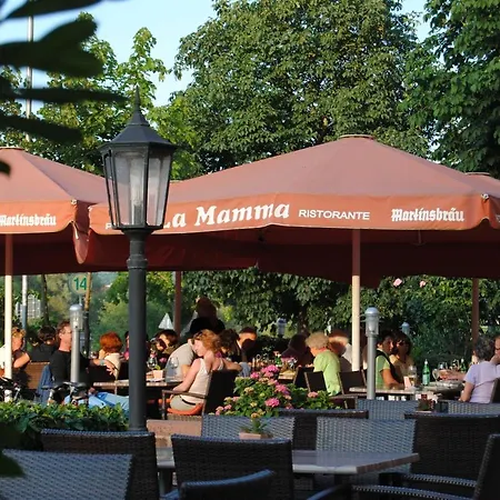 Bronnbacher Hof Отель Вертгейм